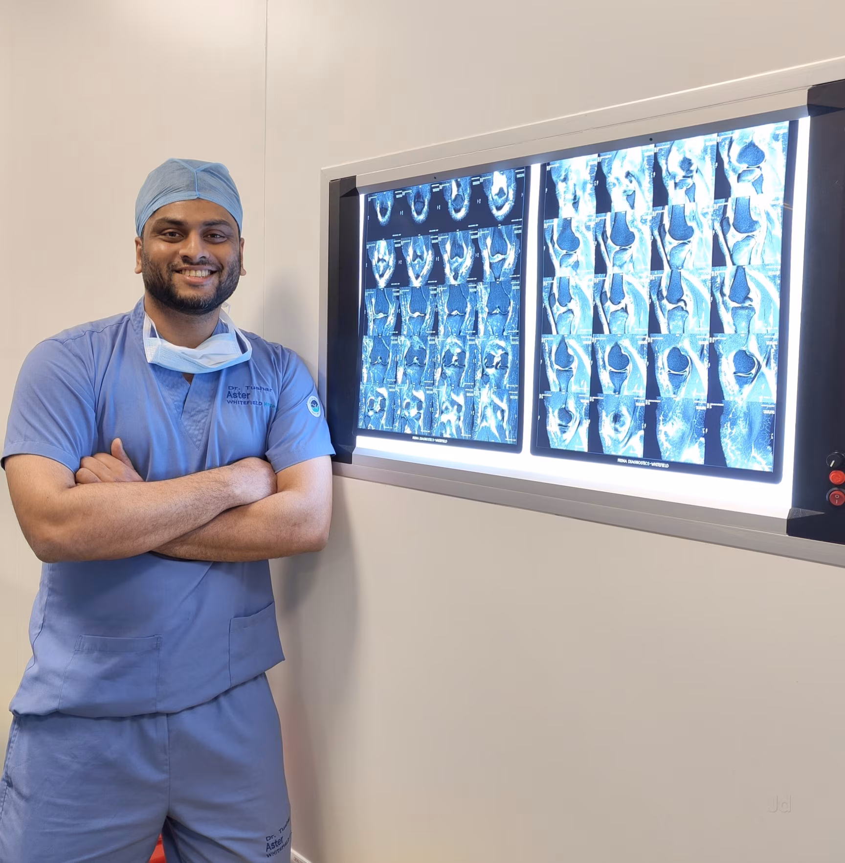 Dr. Tushar Nayak consulting a patient